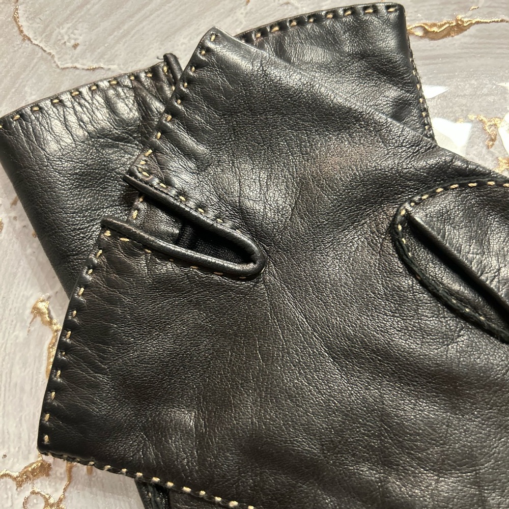 Coach Black Leather Gloves. - Picture 3 of 6